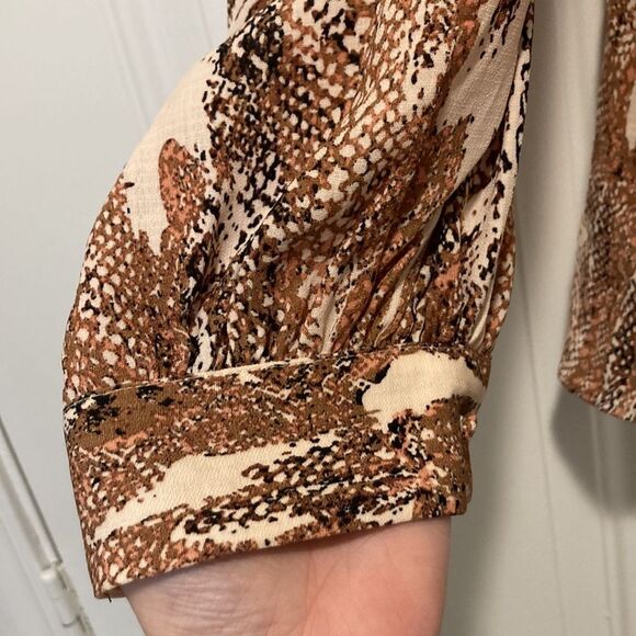 Nine West Snakeskin Button Down Shirt Size XXL - Picture 6 of 6